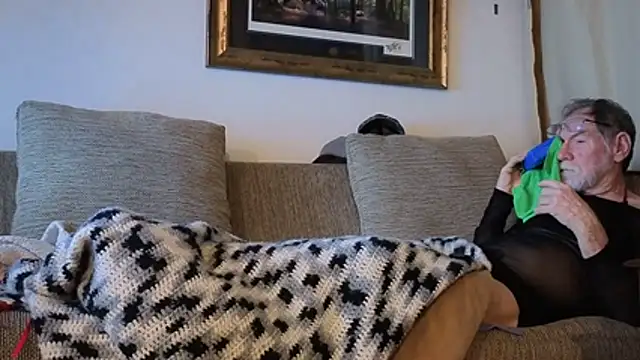 CDforU Adlı Modelin Canlı XXX Sohbeti