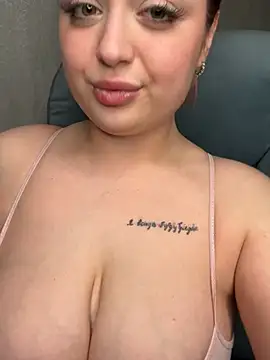 دردشة KellyMoors الجنسية المباشرة