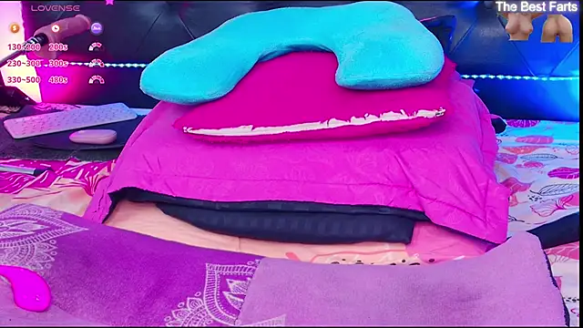 Adriana-55 现场XXX聊天