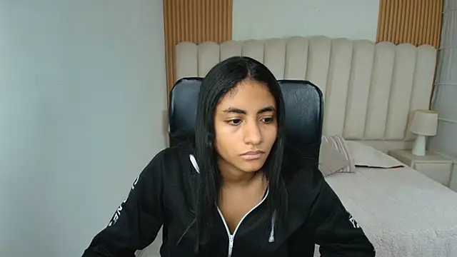 Chat +18 de shaneelle ao vivo