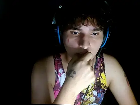 suggarboy69 élő XXX-chatje