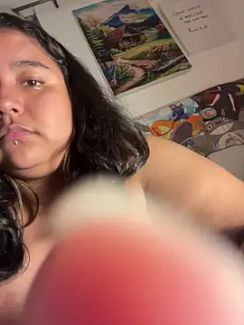 emyrose2n Live XXX chat