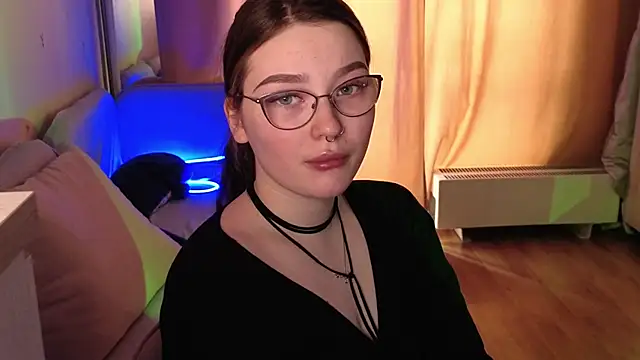 Chat +18 de milliedoll ao vivo