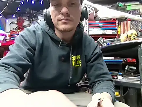 Chat XXX en directo de twistafatpipe