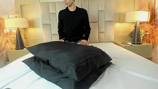 Zahir_Ashar Live XXX-Chat