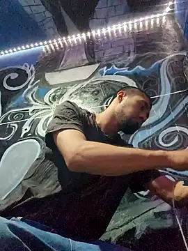 Show modela vergueo3 na web-kameri