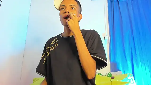 Chatroom XXX en direct de candyandmarilyn