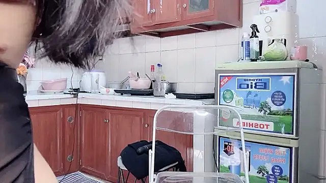 LyLy_Office: απευθείας συνομιλία ΧΧΧ