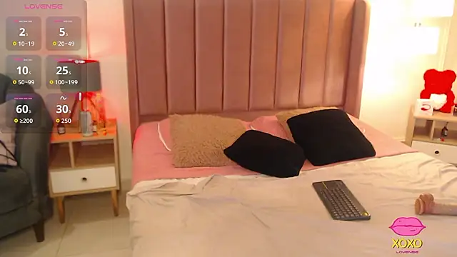 LiaTrainor Webcam Show