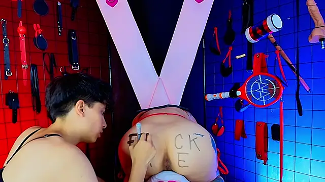 Mr_sadistiic_ élő XXX-chatje