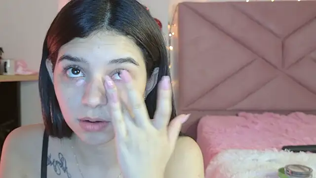 eva_sin18 Adlı Modelin Canlı XXX Sohbeti