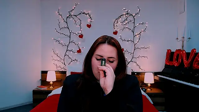 Chat +18 de Hennessy_bunny ao vivo