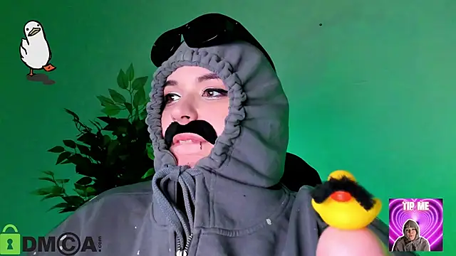 Mia_R0ss Chat XXX in diretta