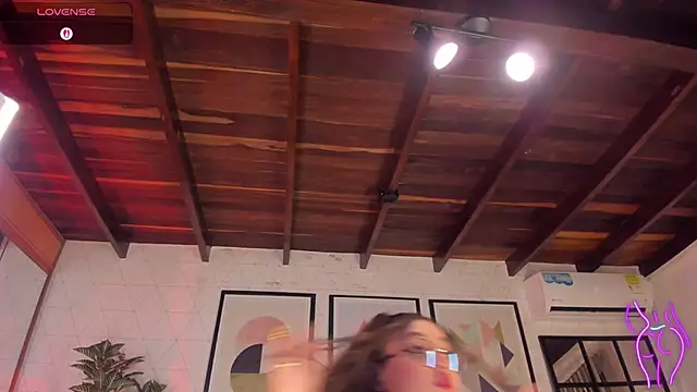 MiaKay1 现场XXX聊天