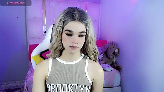 Sophiaa_doll_ Adlı Modelin Canlı XXX Sohbeti