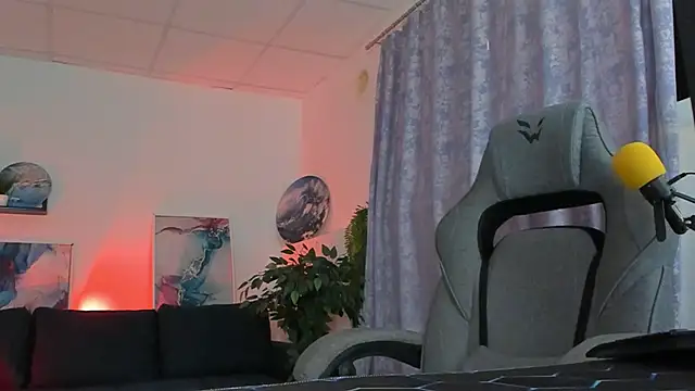 Chat +18 de NattInRed ao vivo