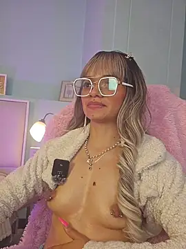 Emerald_gh élő XXX-chatje