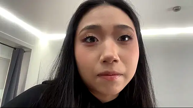 Chatroom XXX en direct de SweetMiaXO