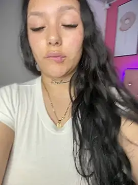 Miia__Taylor élő XXX-chatje