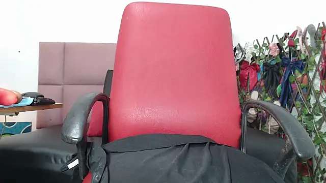 Chat +18 de chirlleyy ao vivo