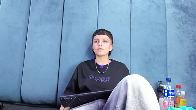 Chatroom XXX en direct de Megan_Thompson_