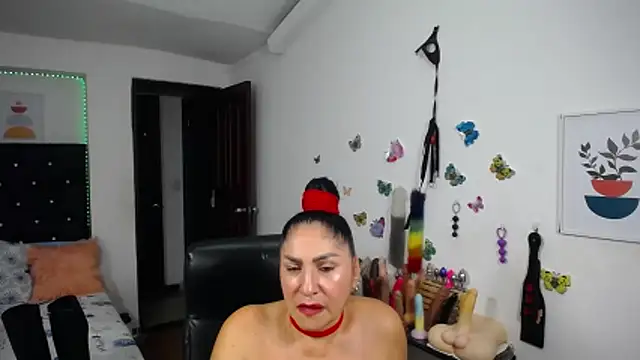 Chatroom XXX en direct de mature_bigboobs10