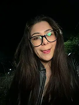 Natha_Fantasy Adlı Modelin Canlı XXX Sohbeti