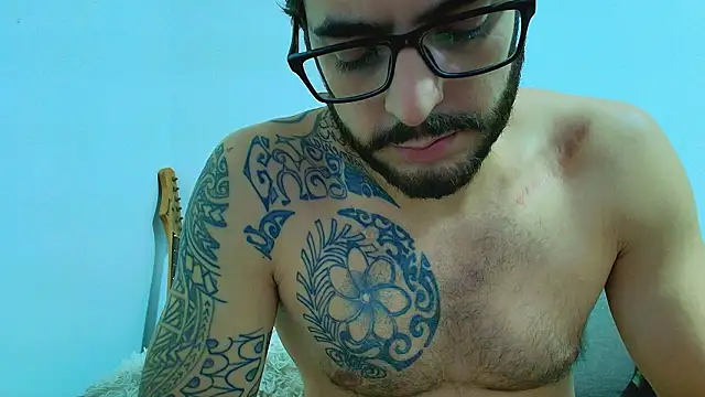 Chat +18 de thomas_gun ao vivo