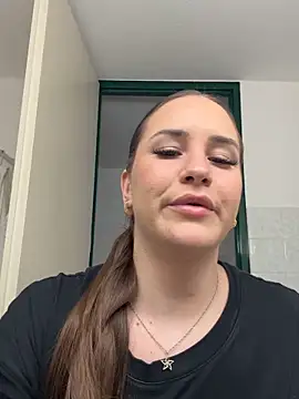 دردشة BarbiBliss الجنسية المباشرة