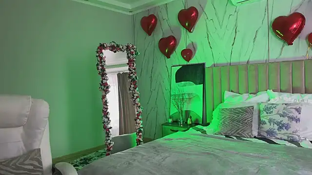 _Vikky_Moon_ Adlı Modelin Canlı XXX Sohbeti