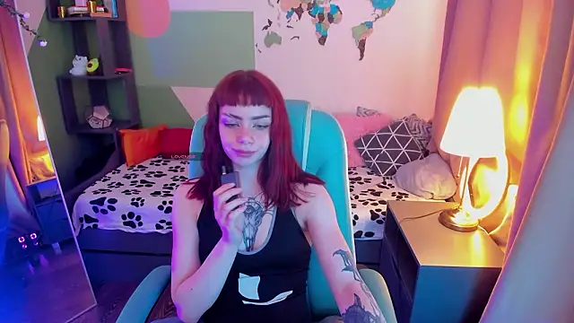 دردشة LaylaDiaries الجنسية المباشرة