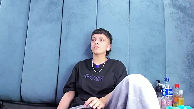 Megan_Thompson_ Live XXX-Chat