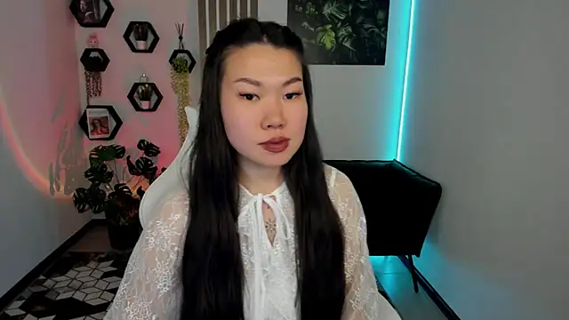 LunaPurrr 现场XXX聊天