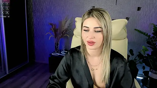 NikkiiStill 现场XXX聊天