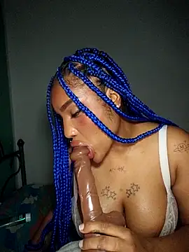 Queen_Amaran Webbikameraesitys