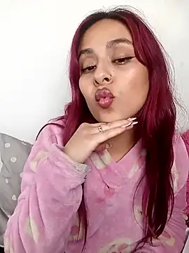 EmiilyFoxx09 现场XXX聊天