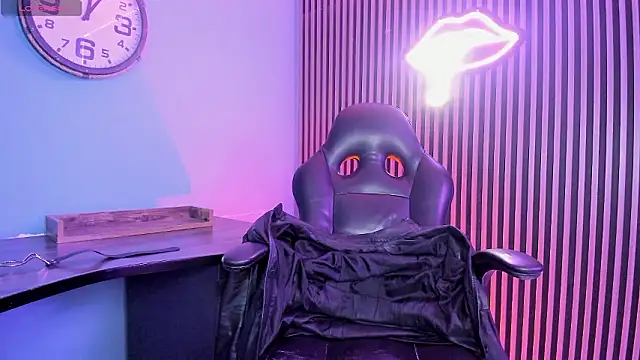 Maximoking26: онлайн-секс-чат