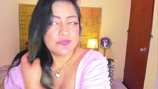 Онлайн чат XXX Julia_Haye