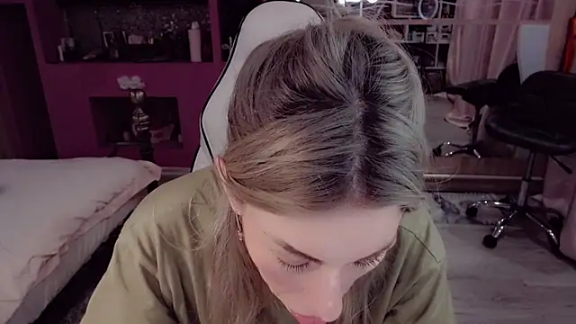 XXX chat uživo modela AnnieGOld_