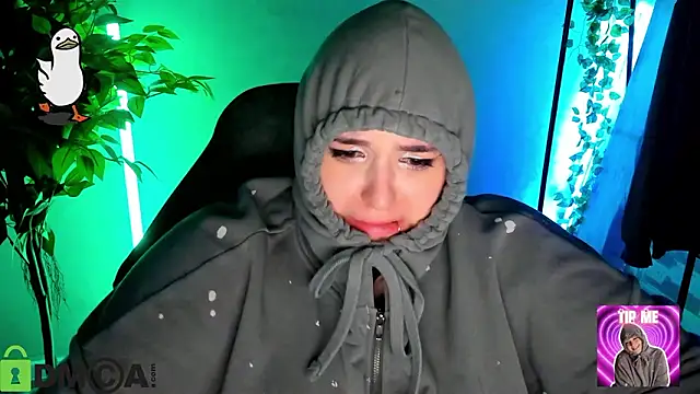 Mia_R0ss Chat XXX in diretta