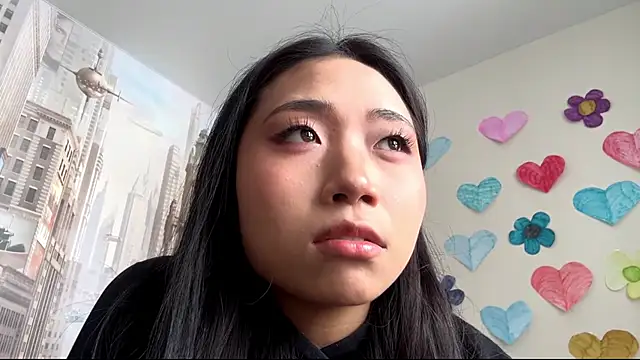 SweetMiaXO: διαδικτυακό σόου στην κάμερα