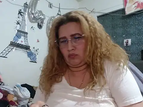 Perla1981--のライブXXXチャット