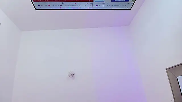 Emelie_Ch1 Adlı Modelin Canlı XXX Sohbeti