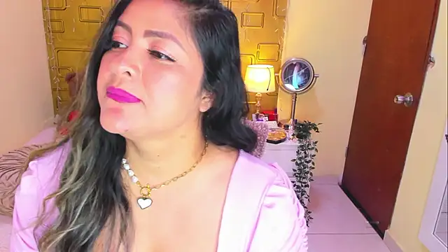 XXX chat uživo modela Julia_Haye