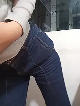 Valk_submissive: απευθείας συνομιλία ΧΧΧ