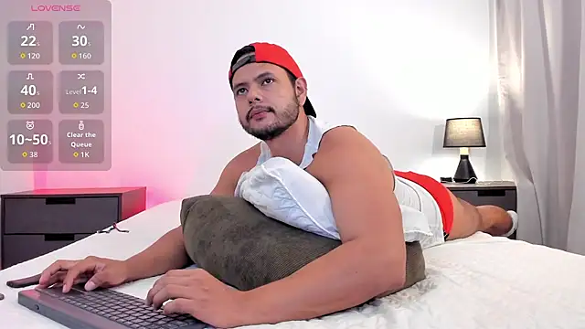 Nate_Ocean élő XXX-chatje