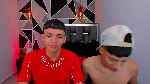 Juan_Nd_Steven Adlı Modelin Canlı XXX Sohbeti