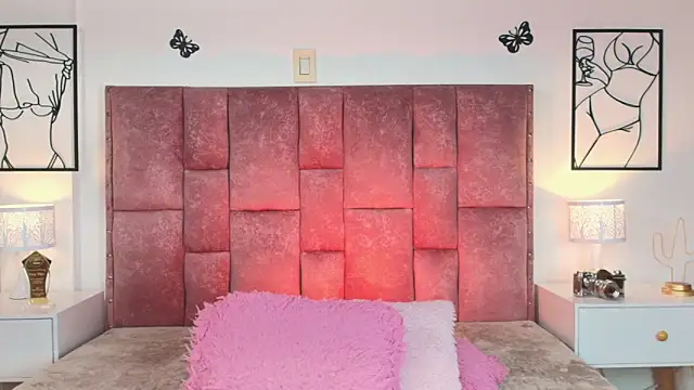 แชท XXX สดของ NicolMiller4