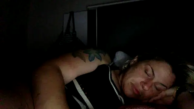 toomuchofafreak's Live XXX Chat