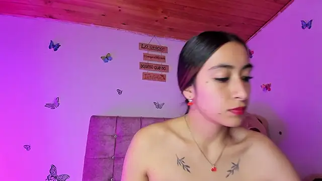 Lia_Roses3xのライブXXXチャット